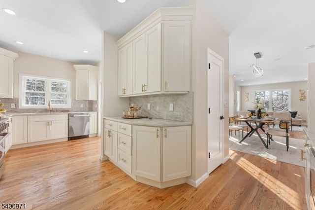 10 Old Rifle Camp Rd, Woodland Park, NJ 07424