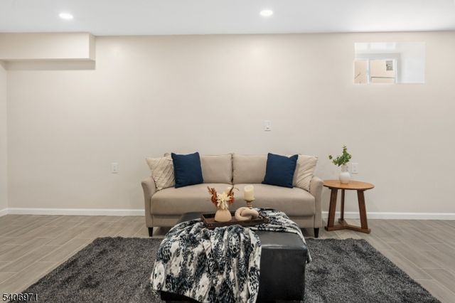 10 Old Rifle Camp Rd, Woodland Park, NJ 07424