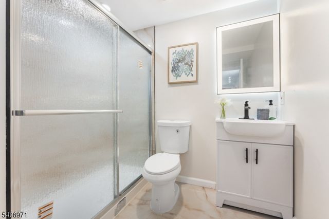 10 Old Rifle Camp Rd, Woodland Park, NJ 07424