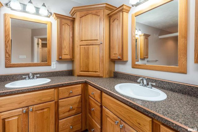 403 Arbor Drive, Carterville, IL 62918