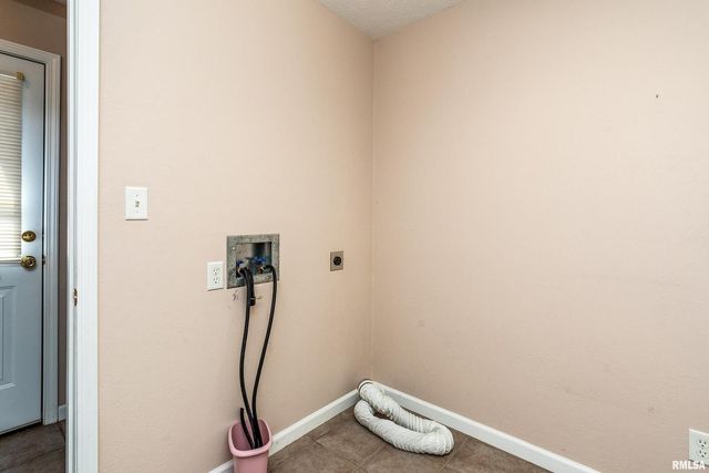 403 Arbor Drive, Carterville, IL 62918