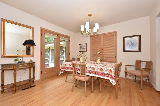 2342 W Acacia ROAD, Glendale, WI 53209