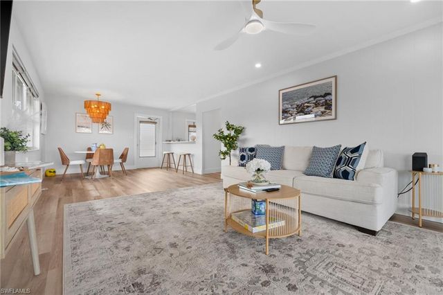 1550 GULF SHORE BLVD N E2, Naples, FL 34102