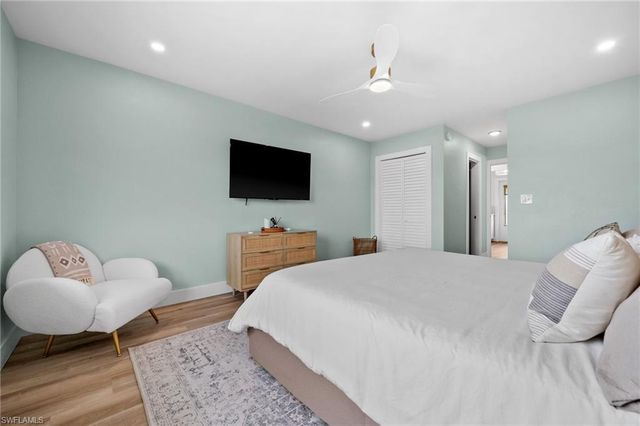 1550 GULF SHORE BLVD N E2, Naples, FL 34102