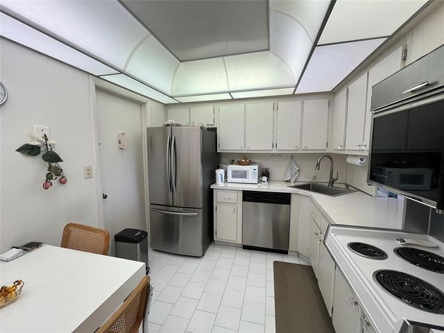 1400 S OCEAN Drive 707, Hollywood, FL 33019