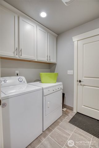 673 Island Circle SE, Ocean Shores, WA 98569