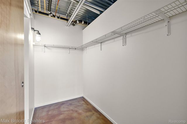 333 E PARENT Avenue 41, Royal Oak, MI 48067