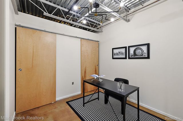 333 E PARENT Avenue 41, Royal Oak, MI 48067