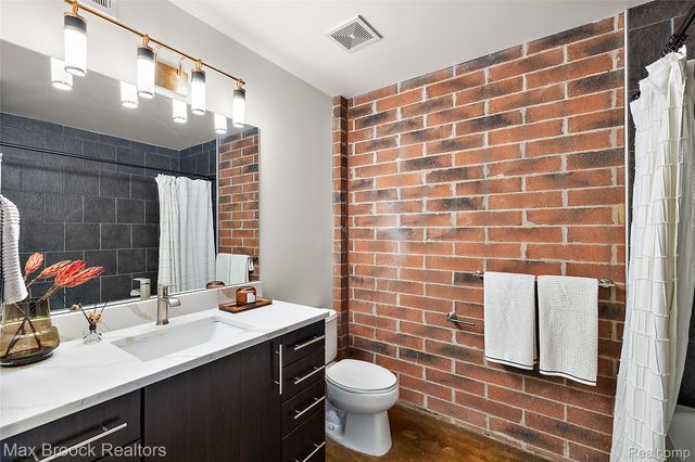 333 E PARENT Avenue 41, Royal Oak, MI 48067