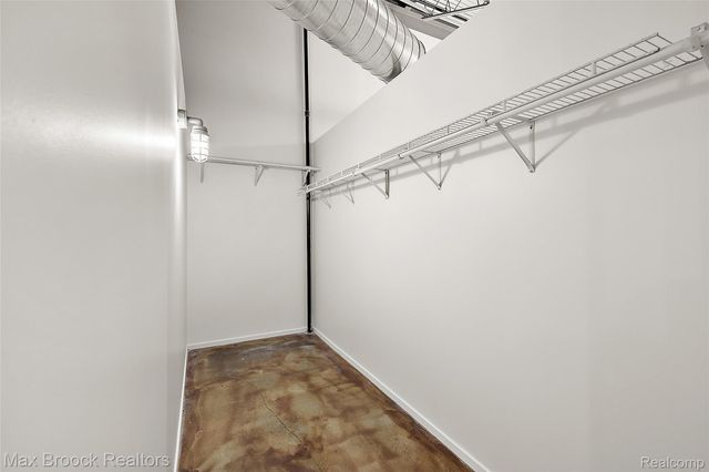 333 E PARENT Avenue 41, Royal Oak, MI 48067
