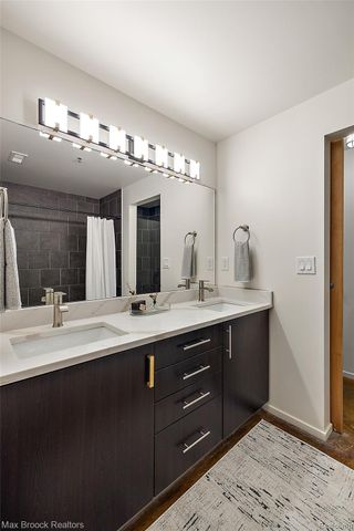 333 E PARENT Avenue 41, Royal Oak, MI 48067