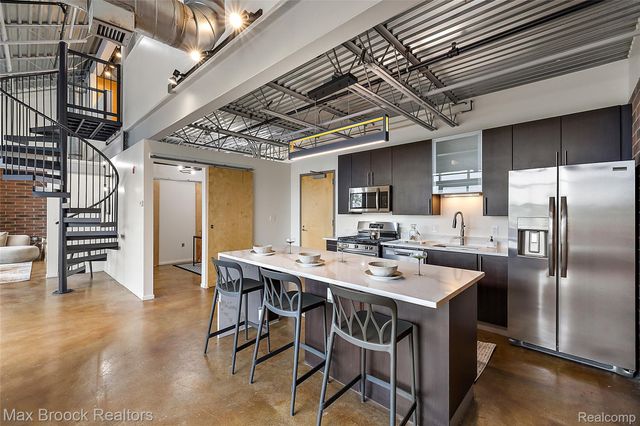 333 E PARENT Avenue 41, Royal Oak, MI 48067