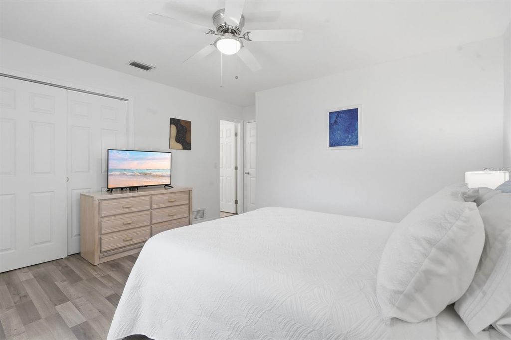 Image 16 of property listing at 3415 CHERRY LANE, Orlando, FL 32808