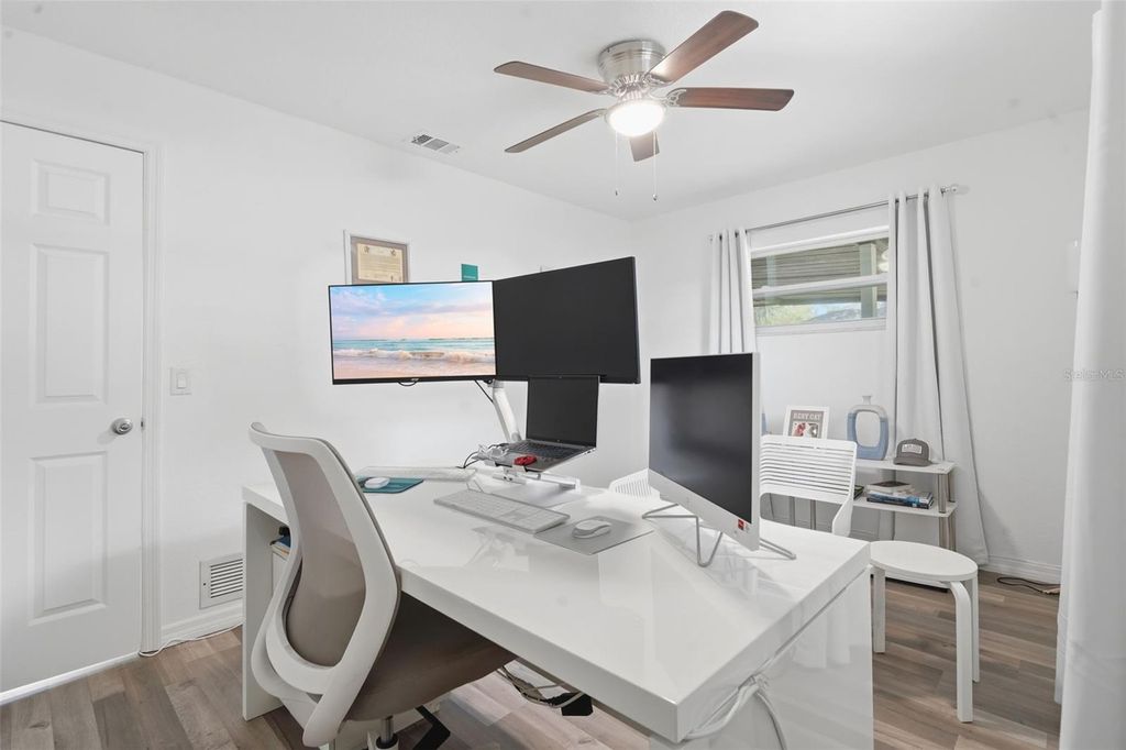 Image 20 of property listing at 3415 CHERRY LANE, Orlando, FL 32808