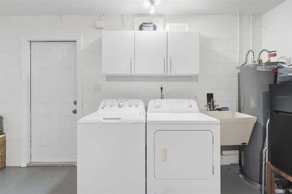 Image 25 of property listing at 3415 CHERRY LANE, Orlando, FL 32808