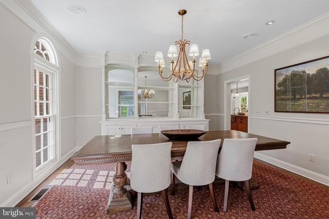 1236 TOTTENHAM CT, Reston, VA 20194