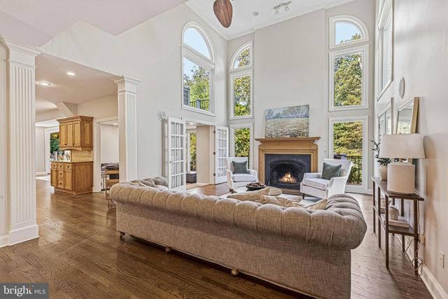 1236 TOTTENHAM CT, Reston, VA 20194