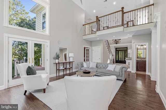 1236 TOTTENHAM CT, Reston, VA 20194