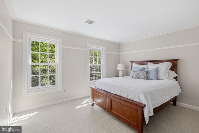 1236 TOTTENHAM CT, Reston, VA 20194