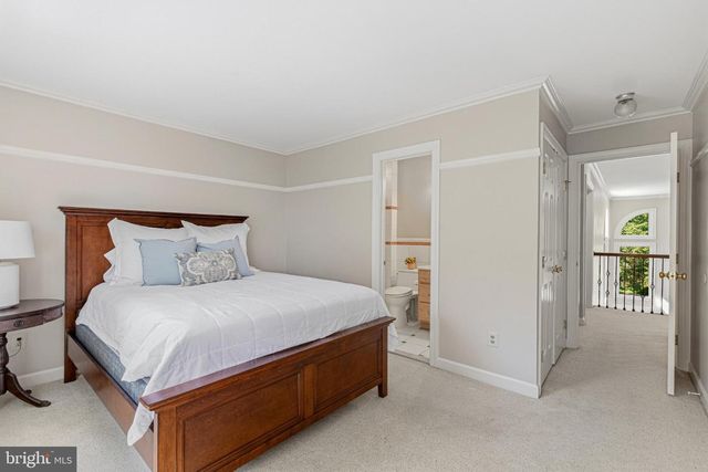 1236 TOTTENHAM CT, Reston, VA 20194