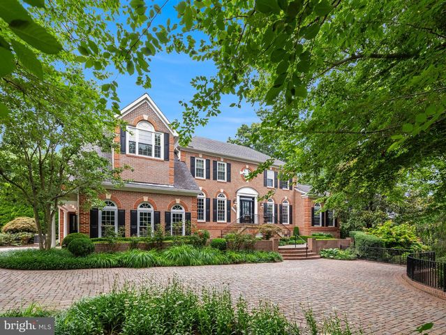 1236 TOTTENHAM CT, Reston, VA 20194