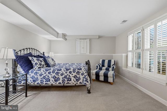 1236 TOTTENHAM CT, Reston, VA 20194