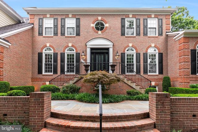 1236 TOTTENHAM CT, Reston, VA 20194