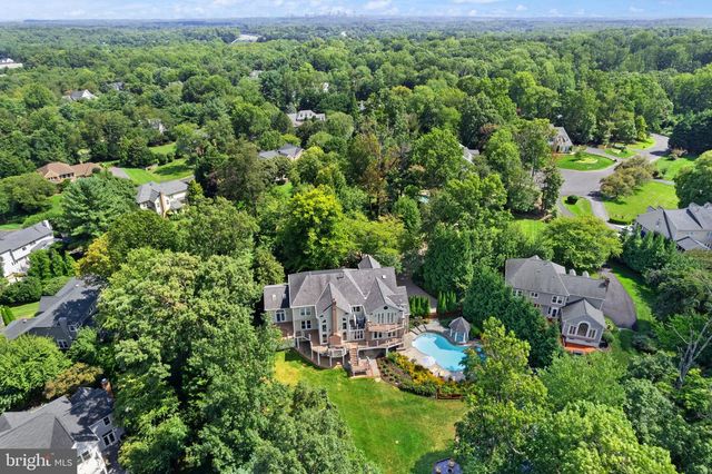 1236 TOTTENHAM CT, Reston, VA 20194