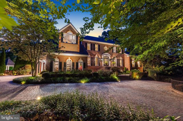 1236 TOTTENHAM CT, Reston, VA 20194