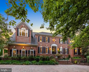 1236 TOTTENHAM CT, Reston, VA 20194