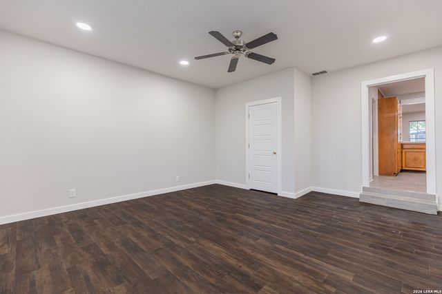 4722 NEWCOME DR, San Antonio, TX 78229