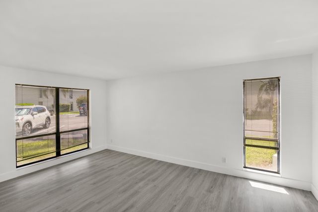 516 Osprey Drive, Delray Beach, FL 33444