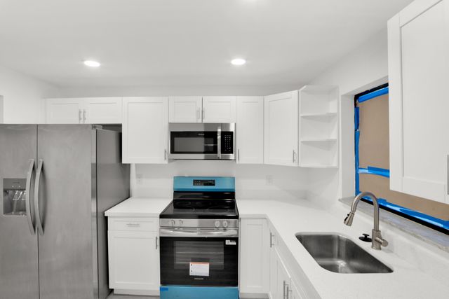 516 Osprey Drive, Delray Beach, FL 33444