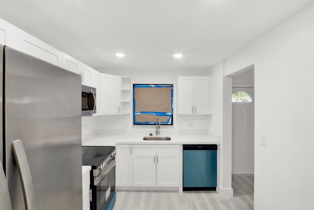 516 Osprey Drive, Delray Beach, FL 33444