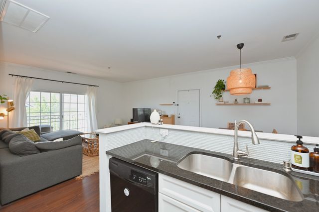 7003 Lenox Village Dr Apt B11, Nashville, TN 37211