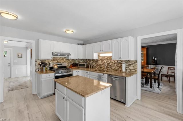 1316 Oregon XING, Chesapeake, VA 23322