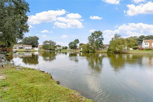 1316 Oregon XING, Chesapeake, VA 23322
