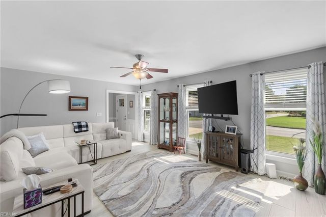 1316 Oregon XING, Chesapeake, VA 23322