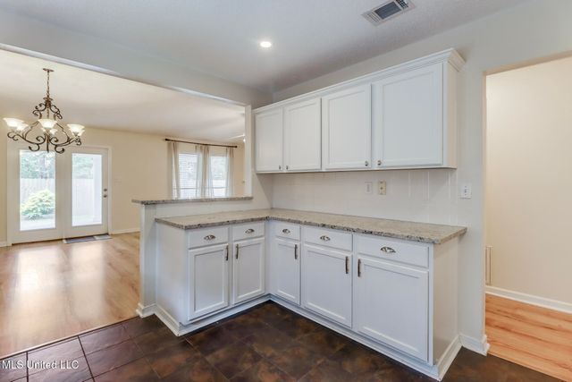 3612 Miles Lane, Ocean Springs, MS 39564