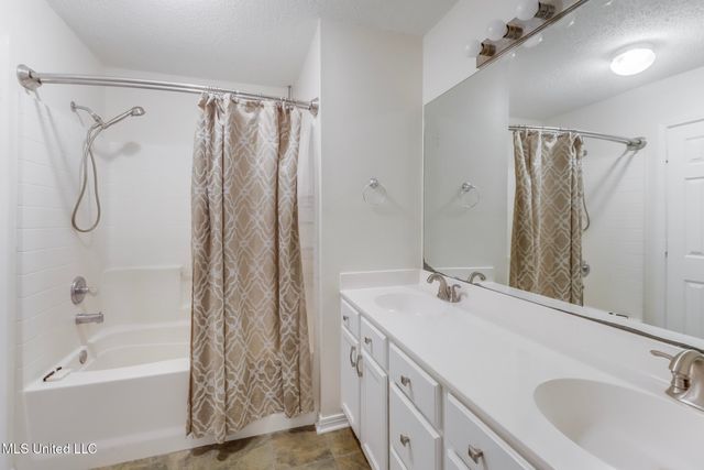 3612 Miles Lane, Ocean Springs, MS 39564