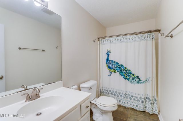 3612 Miles Lane, Ocean Springs, MS 39564