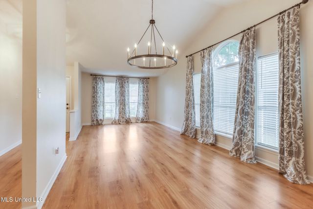 3612 Miles Lane, Ocean Springs, MS 39564