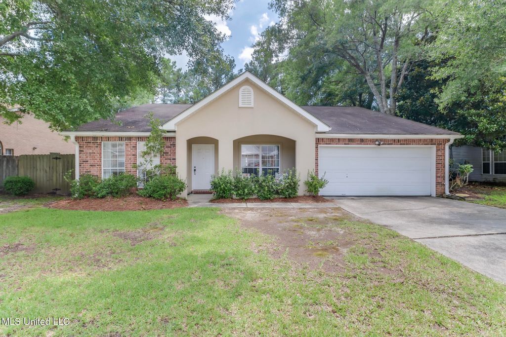 3612 Miles Lane, Ocean Springs, MS 39564