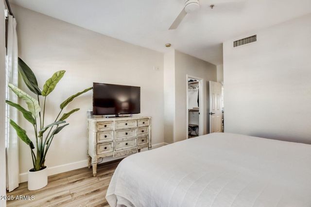 8880 E PARAISO Drive 213, Scottsdale, AZ 85255