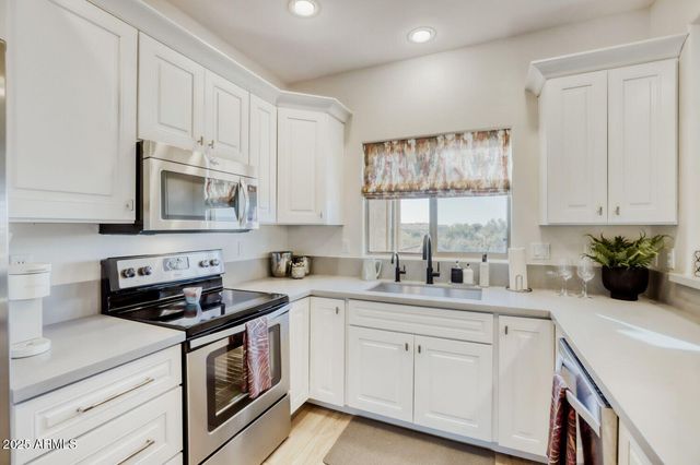 8880 E PARAISO Drive 213, Scottsdale, AZ 85255