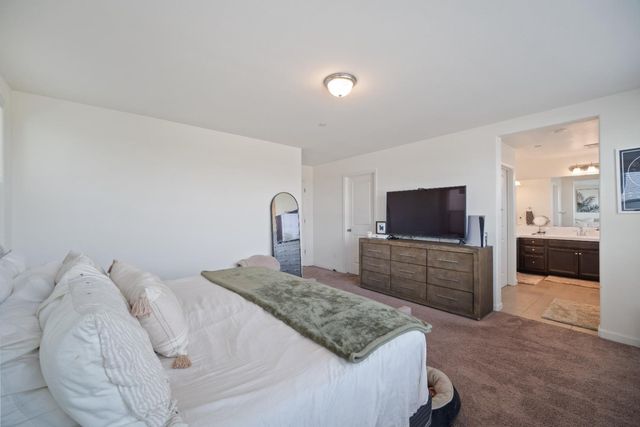 855 Wishon Avenue W, Madera, CA 93636