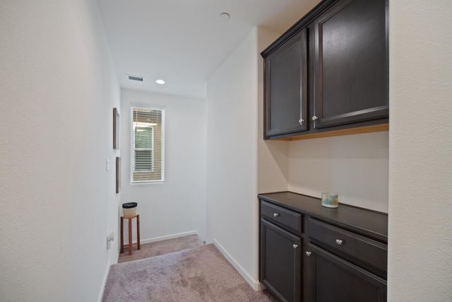 855 Wishon Avenue W, Madera, CA 93636