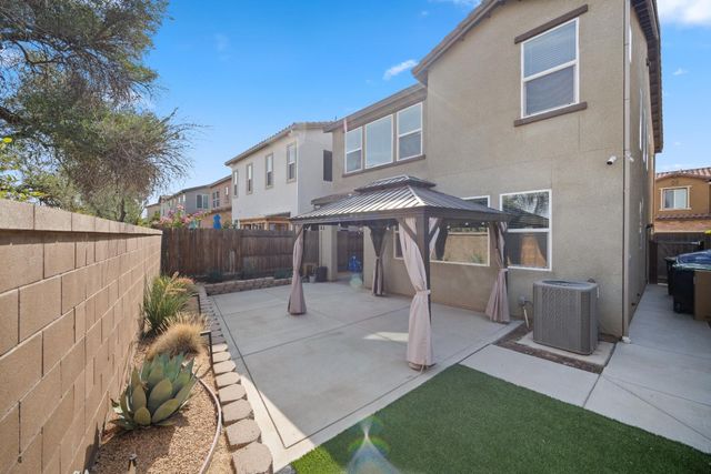 855 Wishon Avenue W, Madera, CA 93636