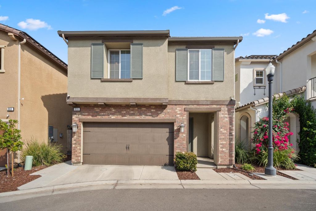 855 Wishon Avenue W, Madera, CA 93636