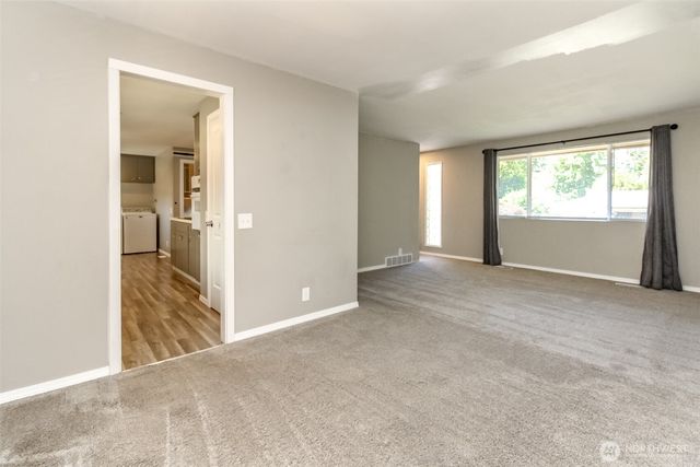 32206 27th Avenue SW, Federal Way, WA 98023